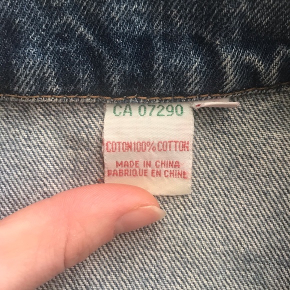 Vintage denim jacket - Picture 3 of 9